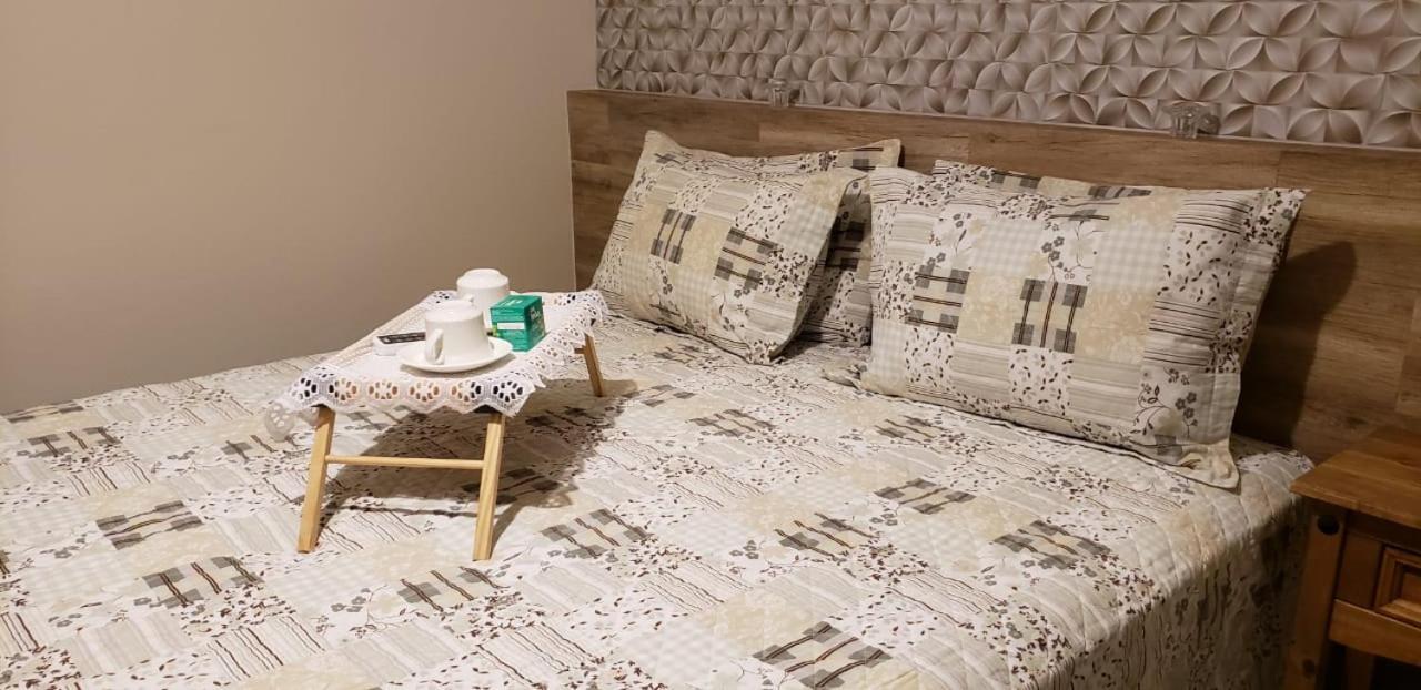 Suites Ambiente Familiar -Prox Do Thermas Águas de São Pedro Стая снимка