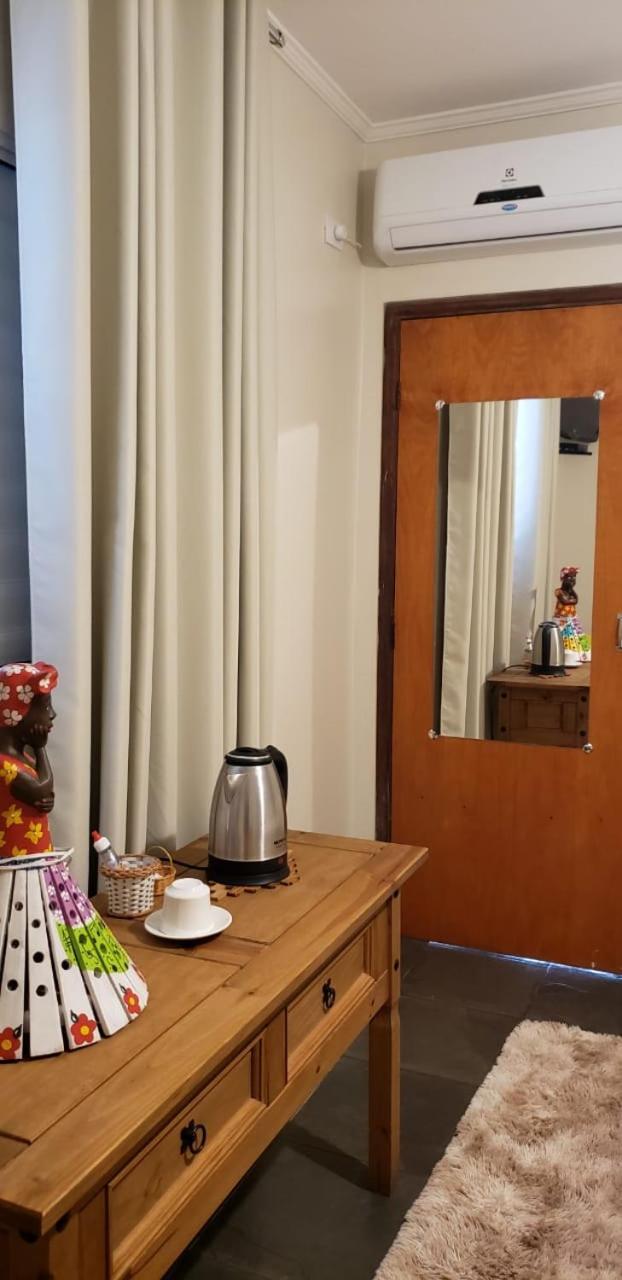Suites Ambiente Familiar -Prox Do Thermas Águas de São Pedro Стая снимка